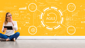 Video introductorio del curso Agile Coach Parte I, explicando los fundamentos del rol, sus responsabilidades y herramientas clave para acompañar equipos en procesos de agilidad
